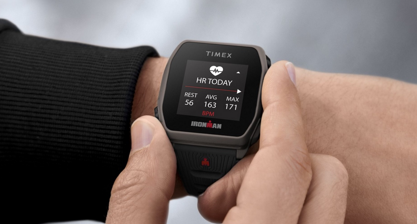 Chytré hodinky GPS Timex IronMan R300 - sportovní a cenově dostupné